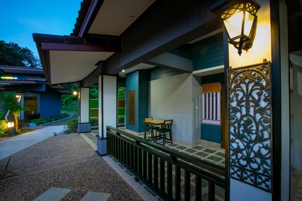 Loft Vintage Chalet Resort Ko Lanta Екстериор снимка